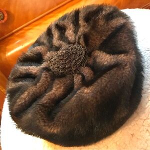 Vintage 1950s 1960s Brown & Black Beaver Fur Pillbox Hat